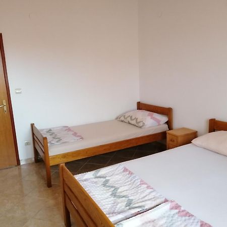 Apartments Villa Venera Ražanac Kültér fotó