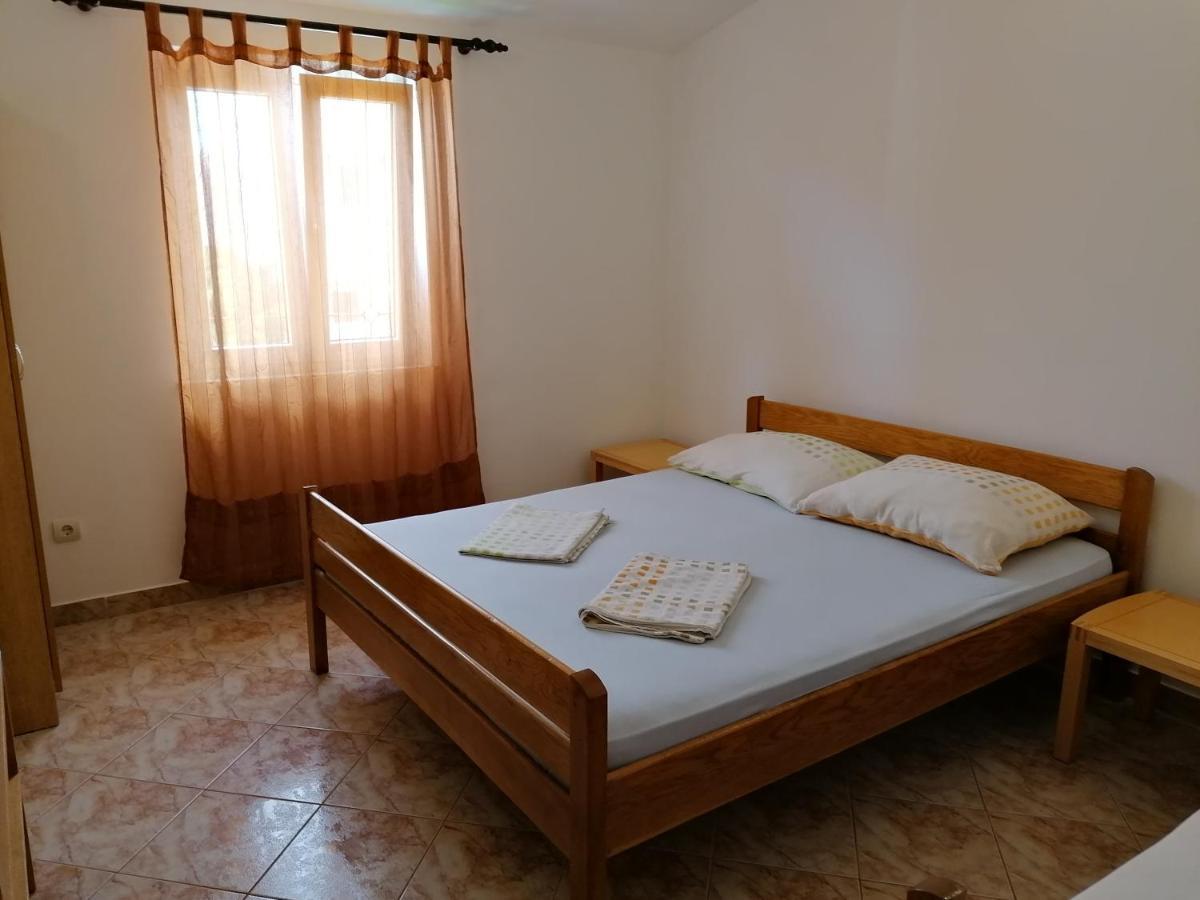 Apartments Villa Venera Ražanac Kültér fotó