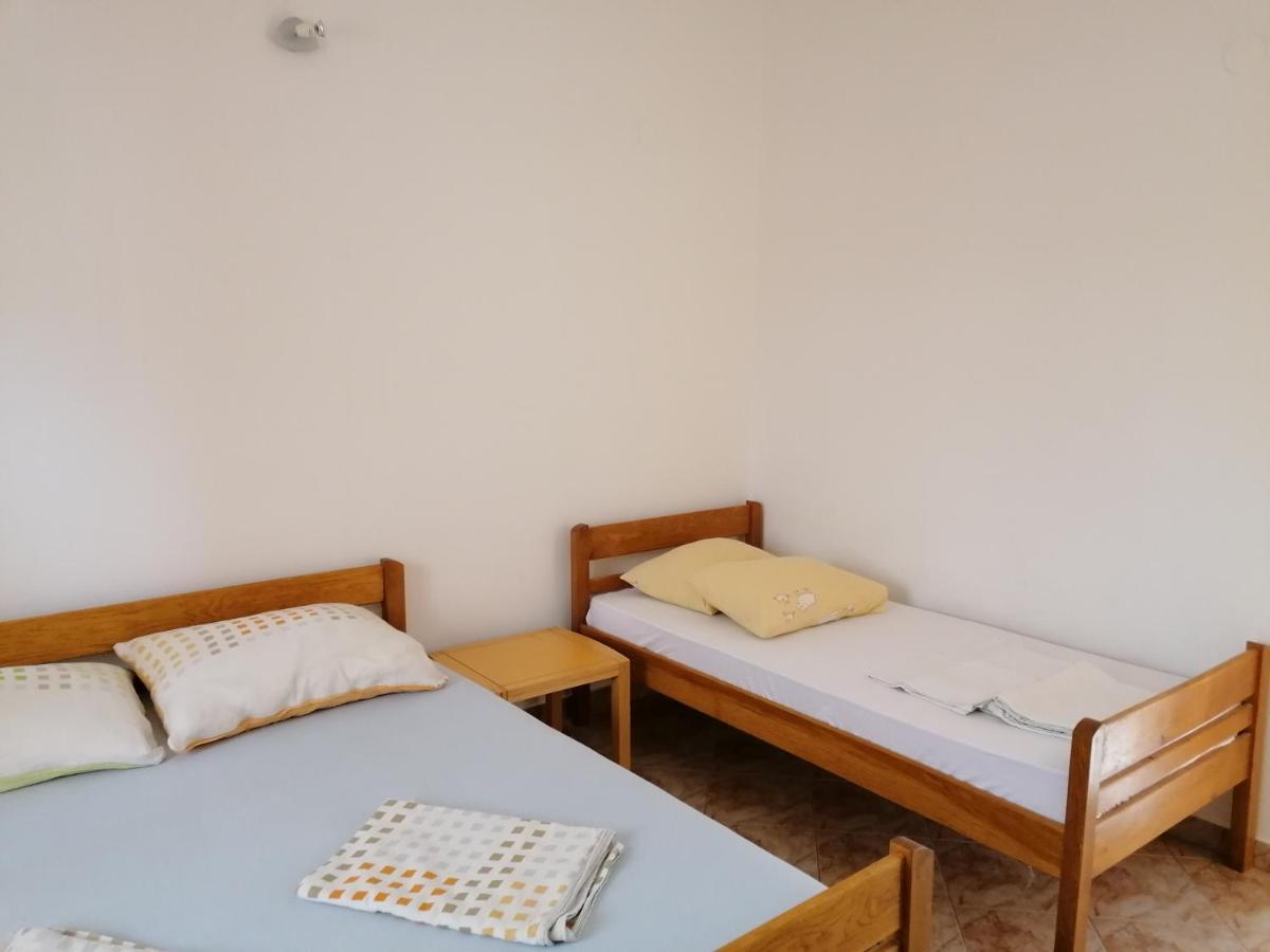 Apartments Villa Venera Ražanac Kültér fotó