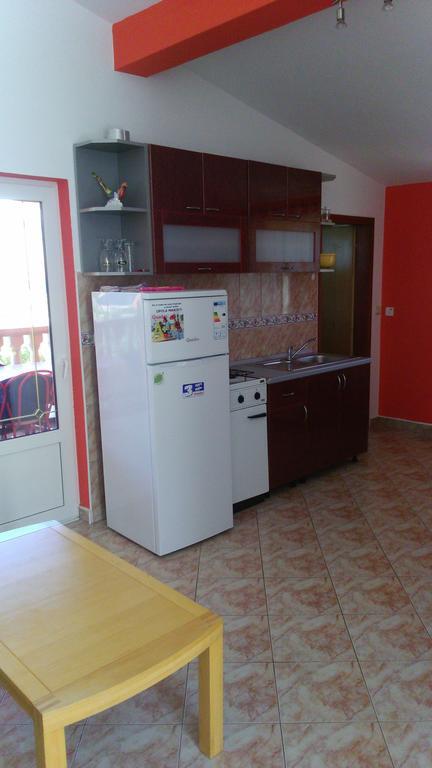 Apartments Villa Venera Ražanac Kültér fotó